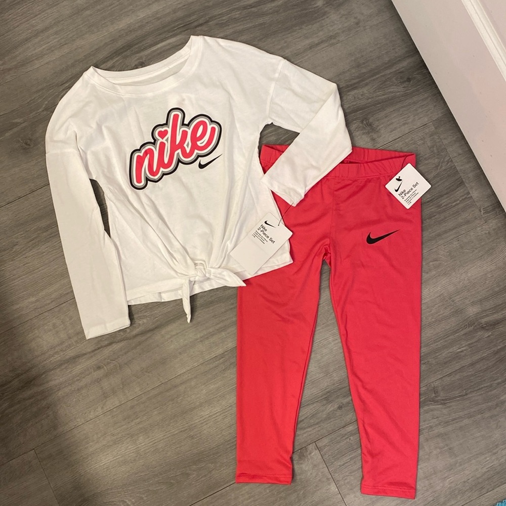 NWT Nike Girls S (4-5years) 2-piece set